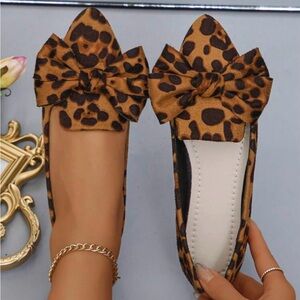 Leopard flats & FREE GIFT 🎁